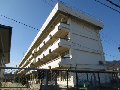 中学校　市立　城南中学校（中学校）まで1000m