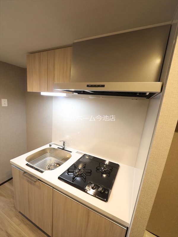 キッチン　システムキッチン（ガス2口コンロ付）