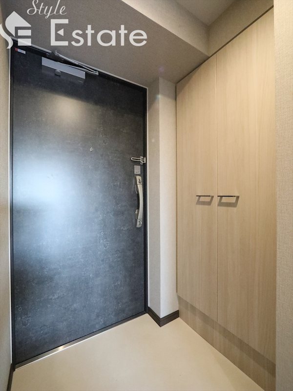 玄関　同仕様内装