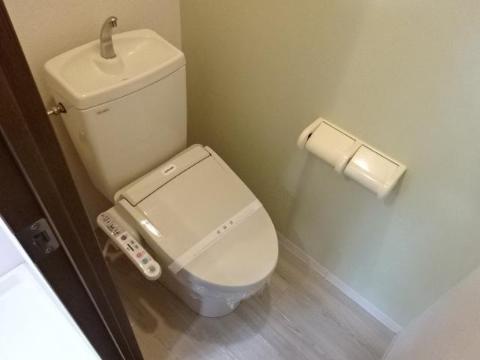 トイレ　シャワー付トイレ