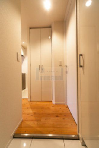 玄関　※別部屋参考写真※現況優先です