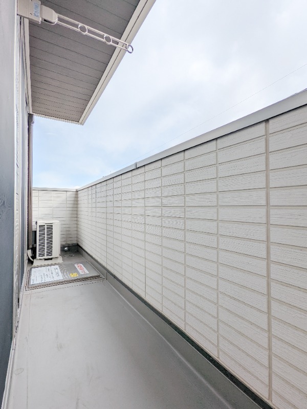 バルコニー　図面と現状に相違がある場合には現状を優先