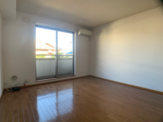 居室・リビング　エアコン付きで初期費用を抑えられます♪