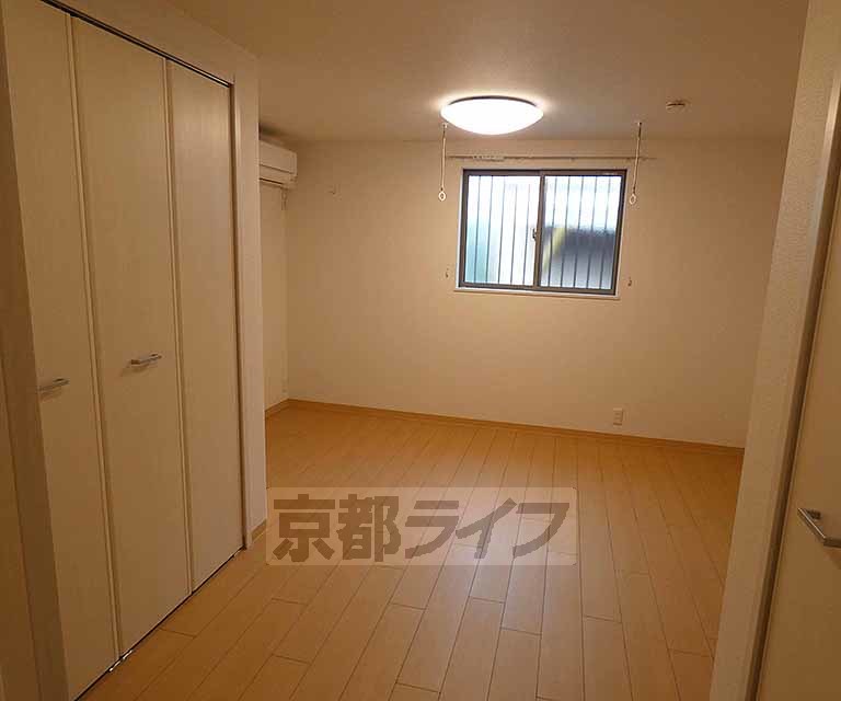 居室・リビング　新築物件で何もかもとてもきれいです