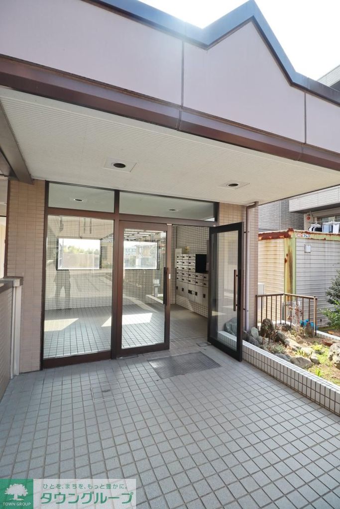 エントランス　★お部屋探しはタウンハウジング稲田堤店まで★