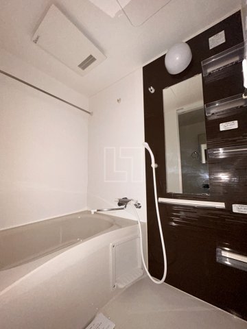 バス・シャワールーム　APRILE南森町　バスルーム