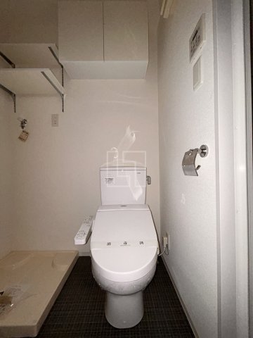 トイレ　APRILE南森町　温水洗浄便座