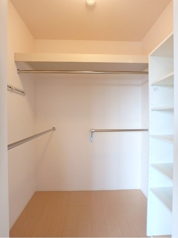 収納　図面と現状に相違がある場合には現状を優先