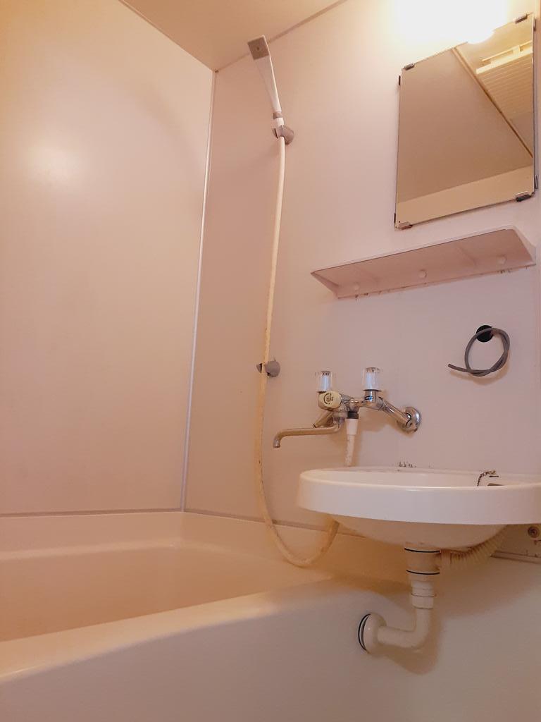 バス・シャワールーム　バス・トイレ同室です