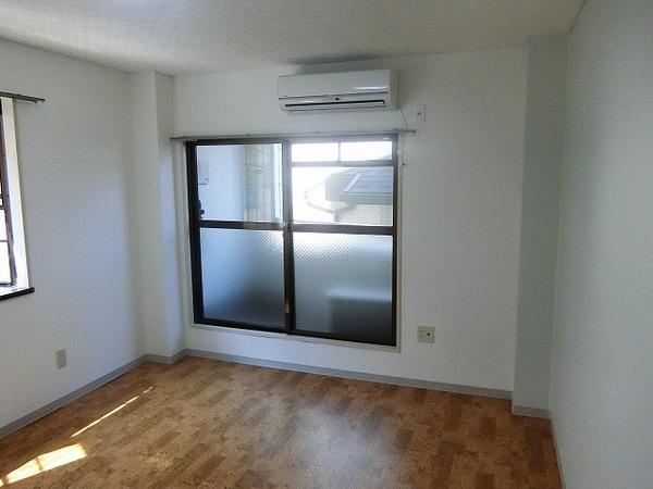 その他部屋・スペース　明るい洋室！