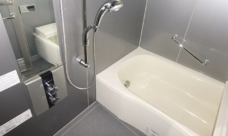 バス・シャワールーム　※別部屋の参考写真です。