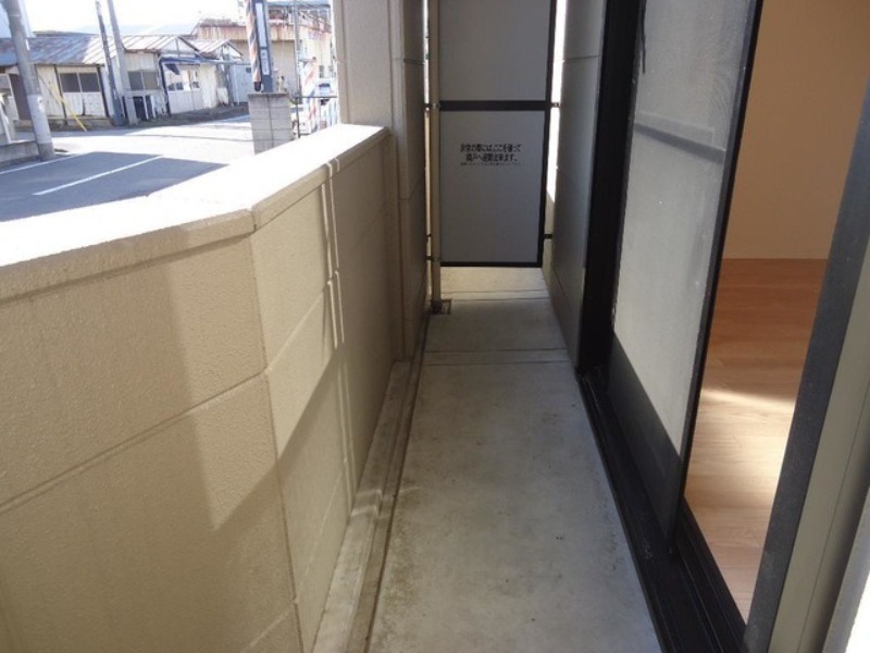 バルコニー　図面と現状に相違がある場合には現状を優先