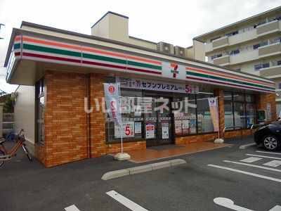コンビニ　セブンイレブン 奈良四条大路4丁目店（コンビニ）まで318m