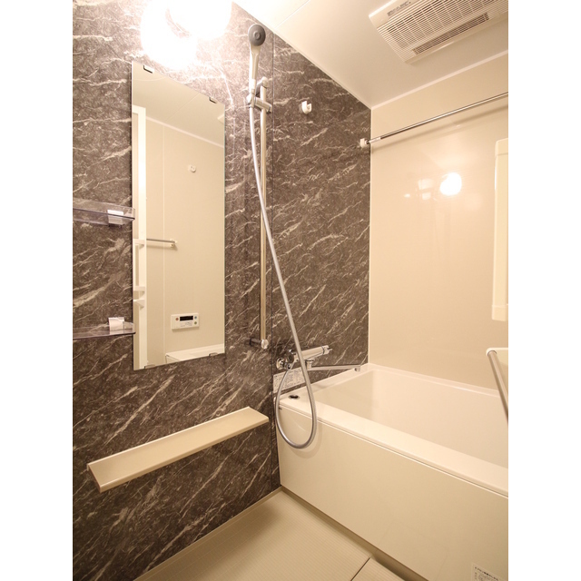 バス・シャワールーム　バス