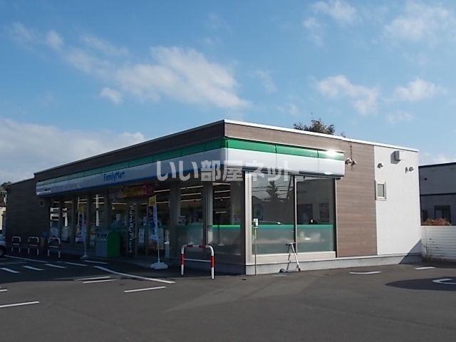 コンビニ　ファミリーマート 千歳勇舞7丁目店（コンビニ）まで208m