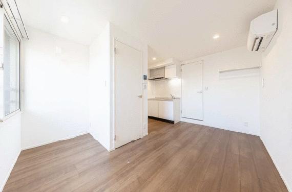 居室・リビング　同物件　他号室内装（参考画像）?