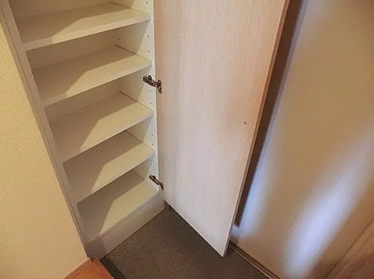 玄関　※別部屋参考写真