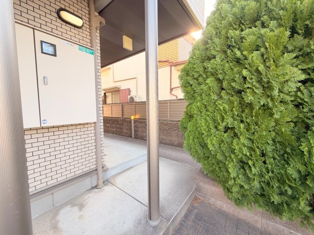 エントランス　綺麗なエントランスです。