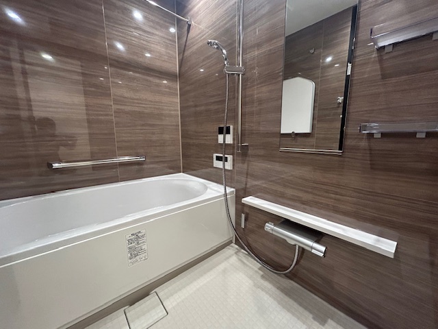 バス・シャワールーム　メトライズタワー大阪上本町　風呂