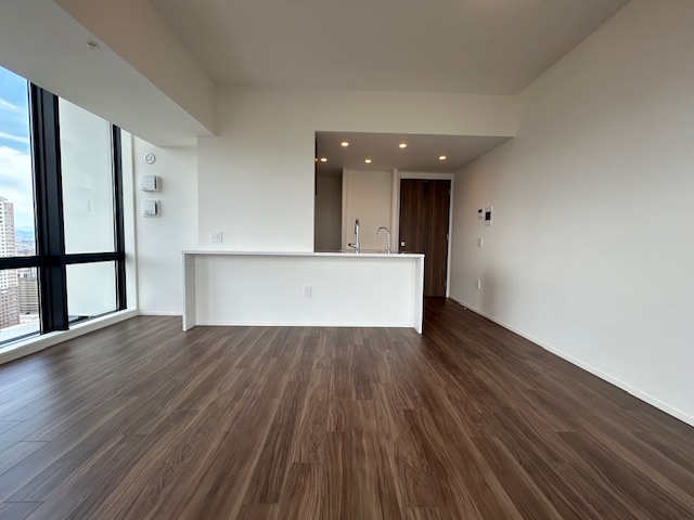 居室・リビング　メトライズタワー大阪上本町　リビング