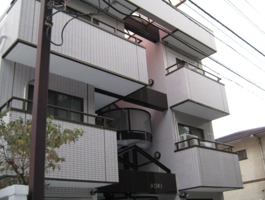 建物外観　落ち着いた雰囲気の外観です