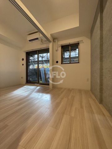 居室・リビング　セレニテ難波グランデシュッド　リビング