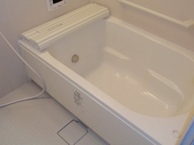 バス・シャワールーム　※別部屋のお写真で、現況優先と致します。