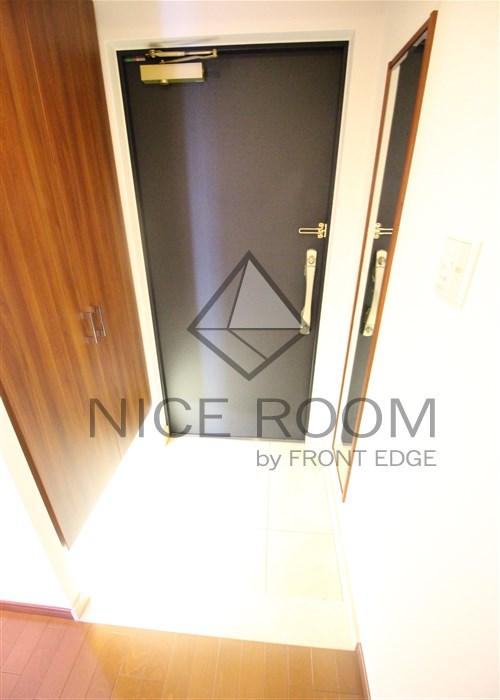 玄関　リーガル京町堀　玄関