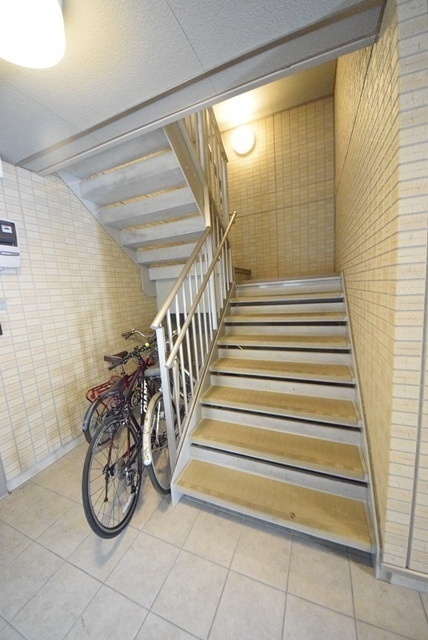 ロビー　築２０１４年です