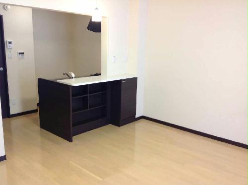 居室・リビング　1Fフローリング、2Fカーペット