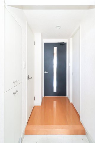 玄関　別号室のものです。現状優先になります。