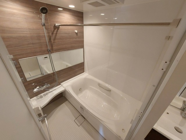 バス・シャワールーム　★追焚機能　浴室乾燥機付きのバスルーム★