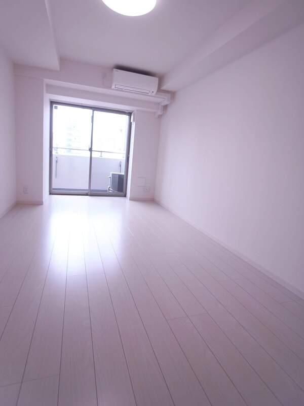 居室・リビング　※別部屋参考写真