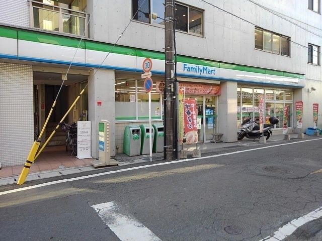 コンビニ　ファミリーマート新水前寺駅前店（コンビニ）まで450m