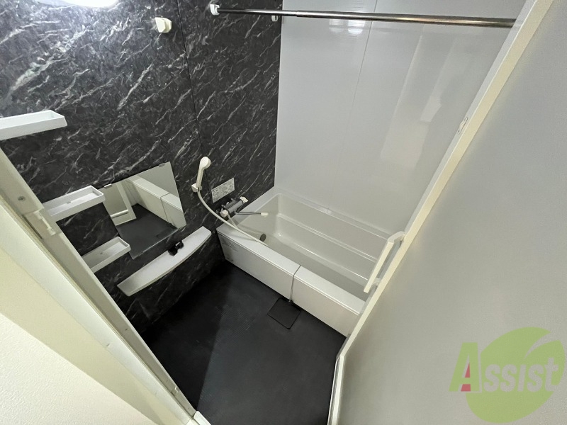 バス・シャワールーム　お風呂になります。一日の疲れを癒してくださいね。