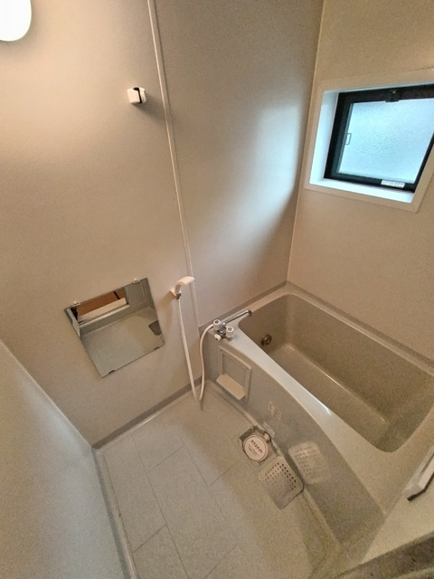 バス・シャワールーム　★★お風呂は嬉しい追焚機能付きです♪★★