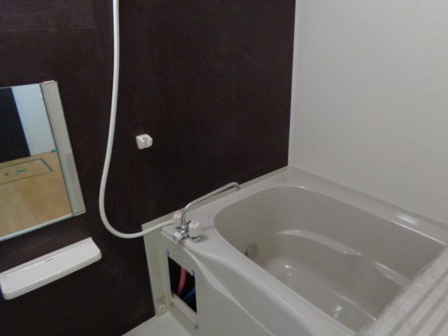 バス・シャワールーム　追い炊き機能、浴室乾燥機付き♪