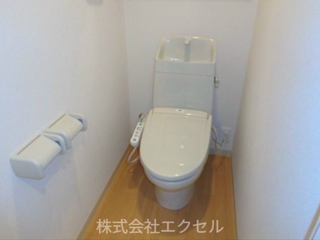 トイレ　温水洗浄便座付きのトイレ♪