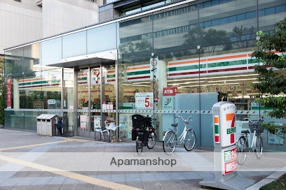 コンビニ　セブン-イレブン 江東深川ギャザリア店（コンビニ）まで530m