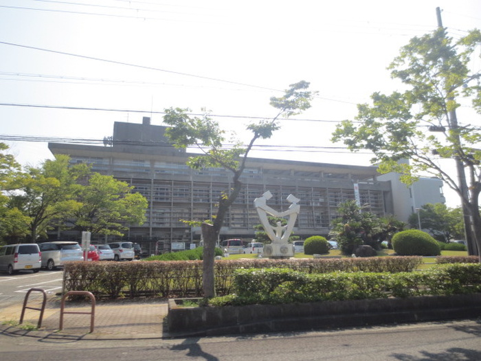 役所　貝塚市役所（役所）まで200m