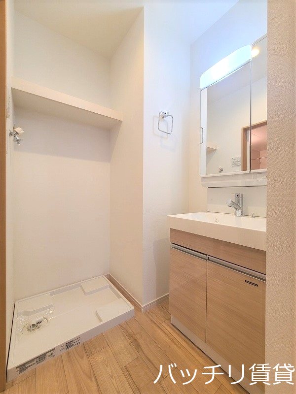 洗面設備　画像は同型タイプの為、現状を優先致します。