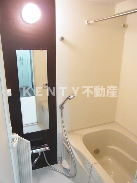 バス・シャワールーム　お風呂で日々の疲れを落としましょう