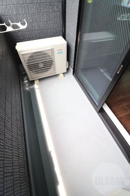 バルコニー　明るいバルコニーです