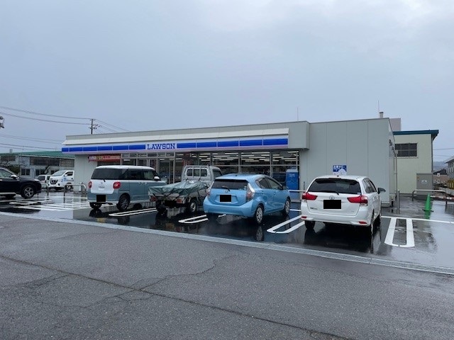 コンビニ　ローソン 柏崎田中店（コンビニ）まで197m