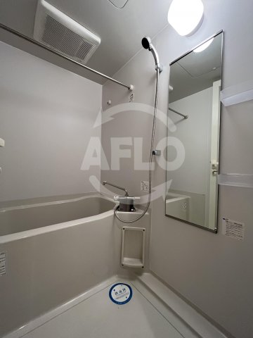 バス・シャワールーム　ルクレ新町レジデンス　バスルーム