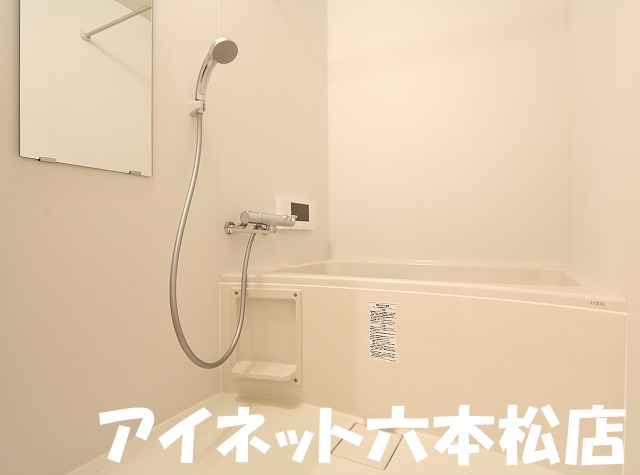 バス・シャワールーム　この清潔感は大事です