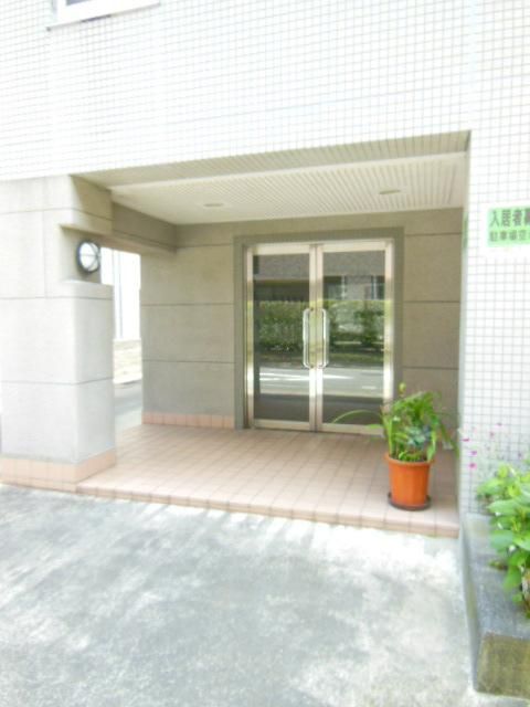 エントランス　☆お部屋の入口がきれいだと嬉しいですね☆