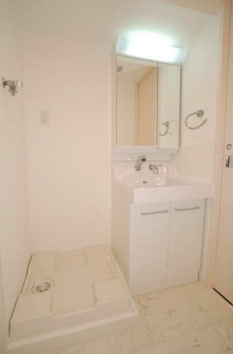 洗面設備　使いやすい洗面所です