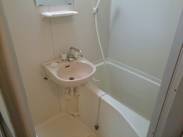 バス・シャワールーム　お風呂です