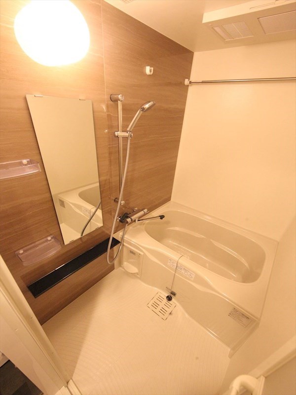 バス・シャワールーム　バスルーム　浴室暖房乾燥機付き